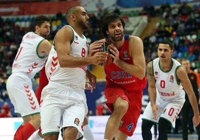 巴恩斯准三双难救主，布朗30+8+5白帝6记三分，绿军力克猛龙5连胜（巴恩斯准三双难挽败局，布朗30+8+5携白帝6记三分，绿军击退猛龙豪取五连胜）