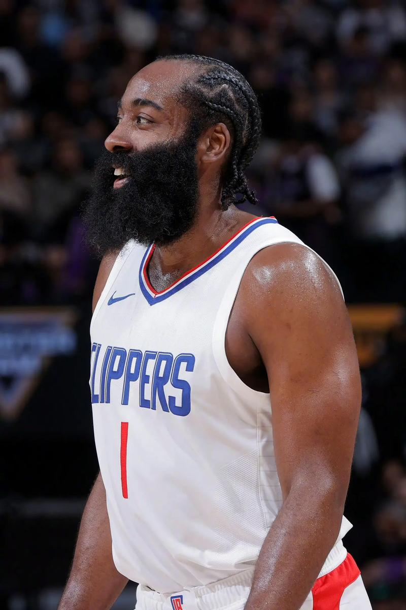 NBA：掘金击败76人 约基奇又是准三双（NBA：掘金力克76人 约基奇再拿准三双）