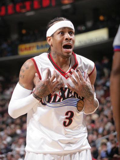 3C：退役三天前我和莱万说不想再为任何球队踢球，除非是巴萨（3C：退役前三天我对莱万说，除非是巴萨，我不会再为任何球队出战）