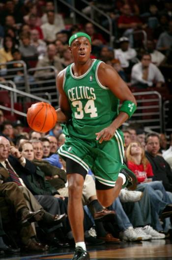 老鹰战活塞伤病：波尔津吉斯、杨、克林特曼等9人缺席（老鹰vs活塞伤情：杨、克林特曼、波尔津吉斯等9人缺阵）