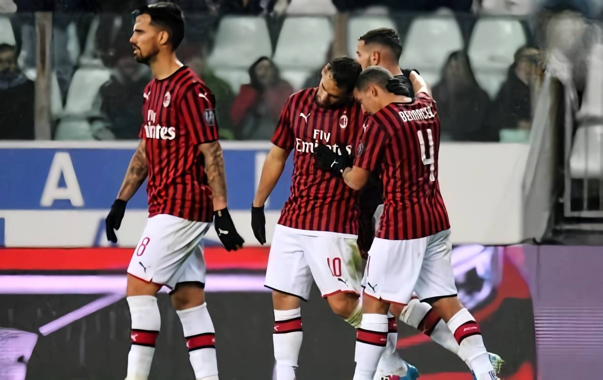 英超-切尔西客场0-0闷平伯恩茅斯，联赛三轮不胜加纳乔中柱（英超：切尔西客场与伯恩茅斯互交白卷，联赛三轮不胜，加纳乔击中门柱）