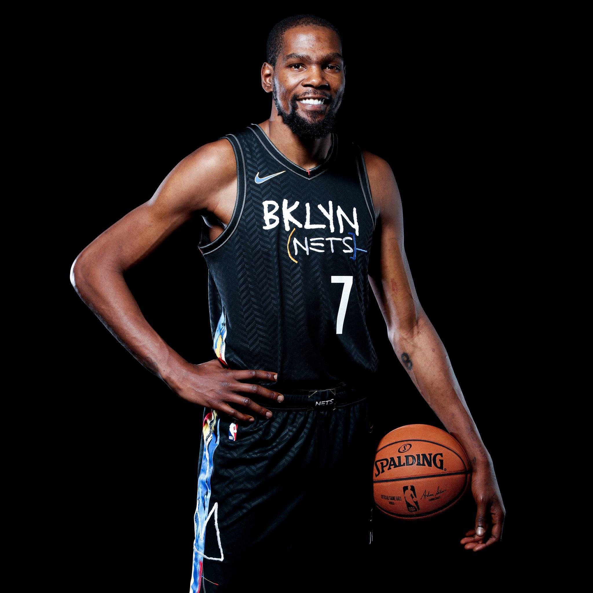 国王官方：小萨左膝半月板部分撕裂，将继续缺席至少4-5周（国王官宣：小萨左膝半月板部分撕裂，预计至少再缺阵4-5周）