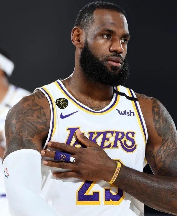 英超积分榜更新：曼城榜首压力加大,（英超最新积分形势：曼城领跑但压力陡增）