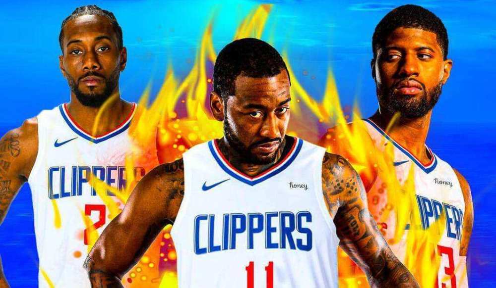 鲍尔兄弟对决 二哥利安吉洛现场观战！赛后三兄弟晒合影！（鲍尔兄弟上演内战，二哥利安吉洛现场助阵，赛后三兄弟合影晒照）