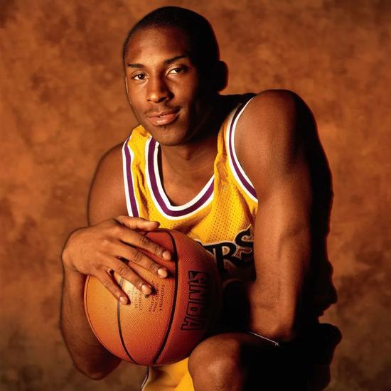 绿帽哥：利物浦冬窗卖萨拉赫&签塞梅尼奥，阿隆索替代斯洛特（绿帽哥称：利物浦冬窗或售萨拉赫并签下塞梅尼奥，阿隆索有望接替斯洛特）