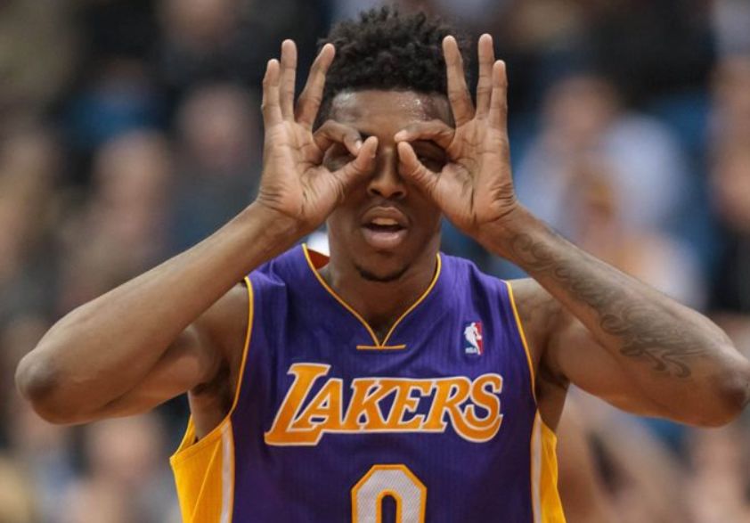 云南玉昆门将余鉴贤：希望下个赛季我能参加更多比赛（云南玉昆门将余鉴贤盼下赛季获得更多出场机会）